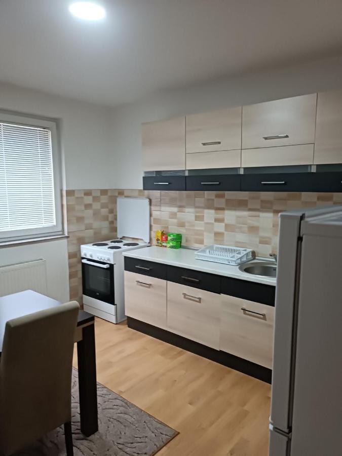 2Bdr Apt With Balcony With View- Free Parking Hotel Sarajevo Eksteriør billede