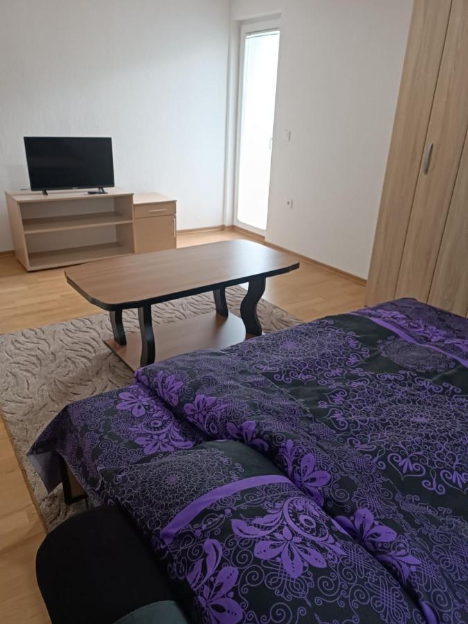 2Bdr Apt With Balcony With View- Free Parking Hotel Sarajevo Eksteriør billede