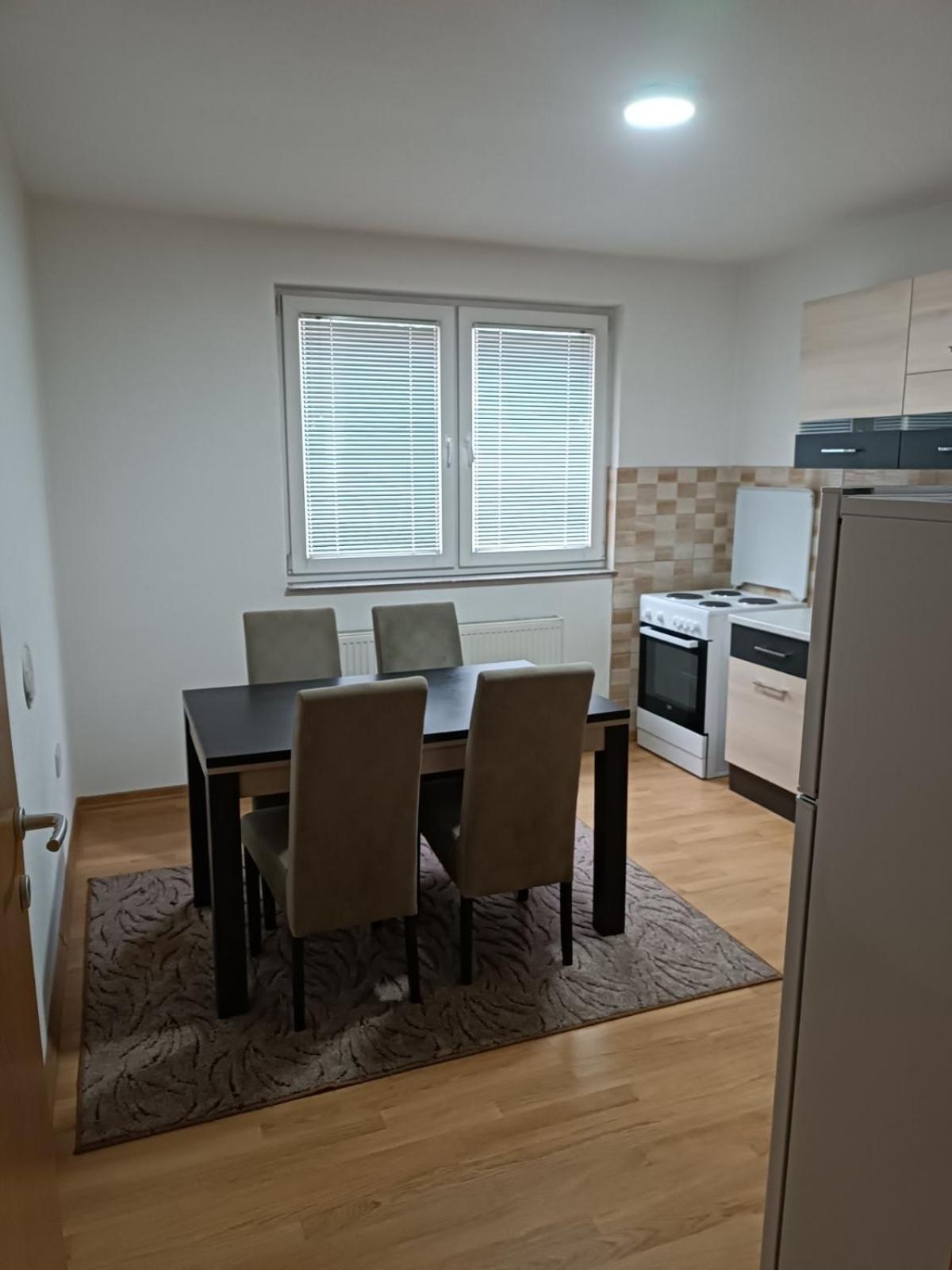 2Bdr Apt With Balcony With View- Free Parking Hotel Sarajevo Eksteriør billede